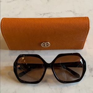 Tory Burch Sunglasses with case